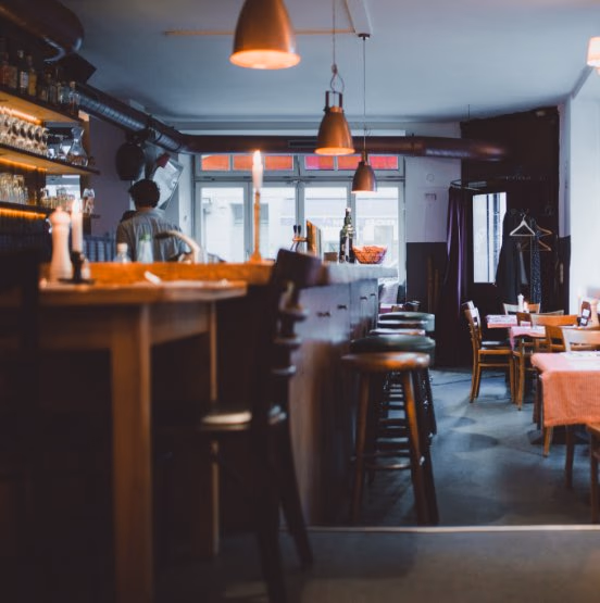 Schwarze Heidi Restaurant mit Blick auf Bar